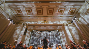 multiscena oświetlenie koncertu